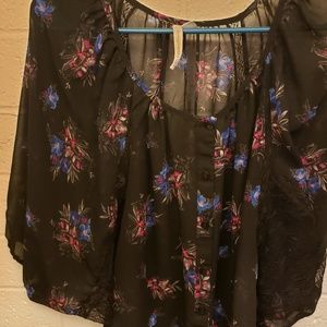 Cute flowy silky shirt